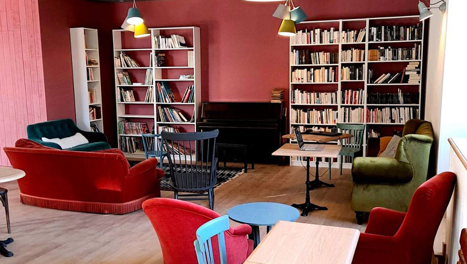 Canapées Bibliothèques Kafe Le K-Babo